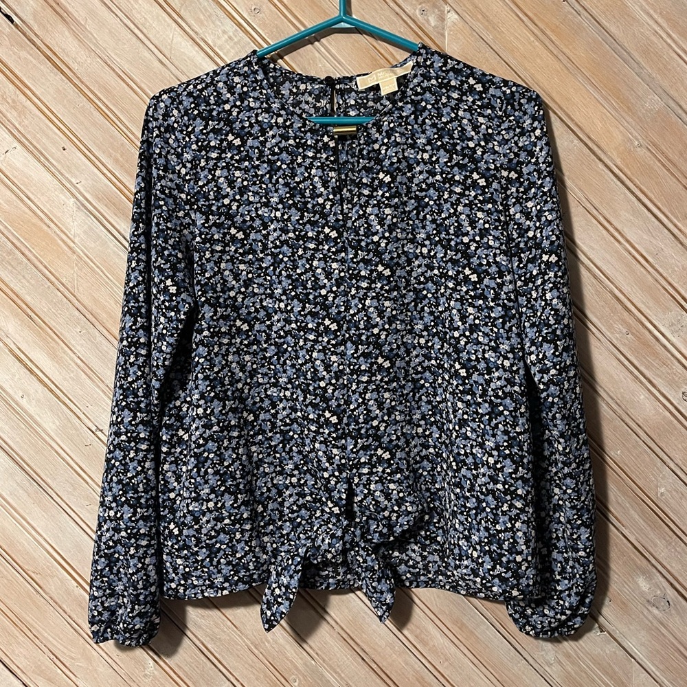 Michael Kors blue floral long sleeve tie waist blouse XS v neck with gold clasp